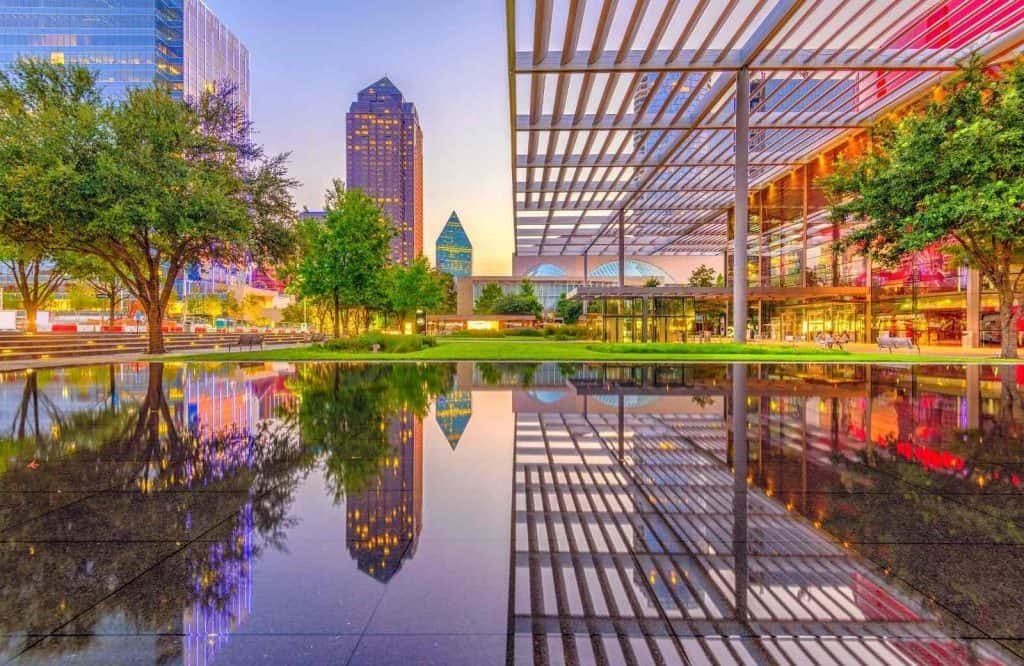 There are so many amazing USA weekend trips and Dallas is one of them.