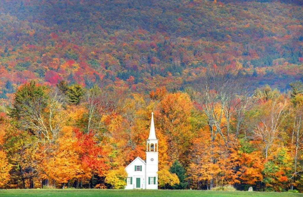 A New England road trip itinerary is perfect for seeing fall colors.