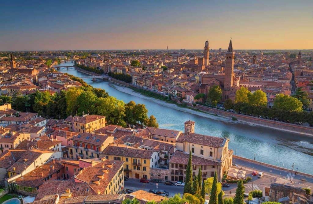 Verona is charming and one of the prettiest cities in Italy.