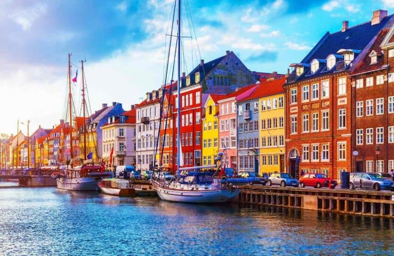 27 Best Cities to Visit in Europe (That You'll Fall in Love With!)