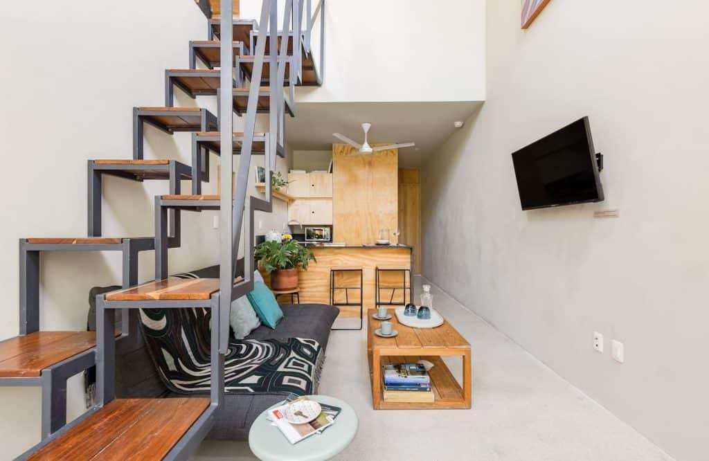 If you're looking for Airbnbs in Cancun, check out this loft.