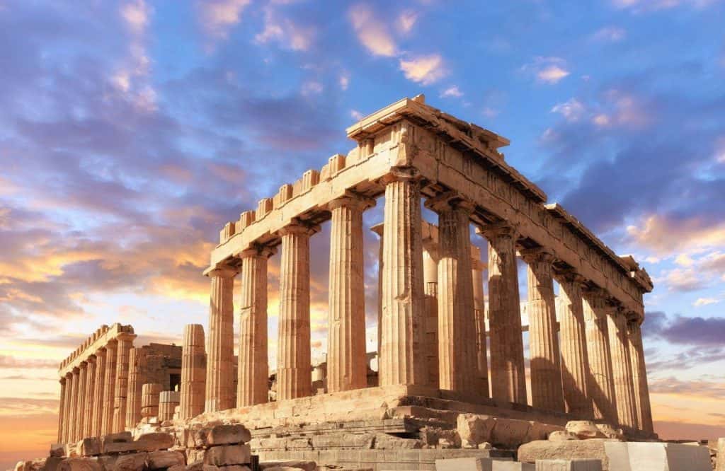 There are several things to know before traveling to Greece.