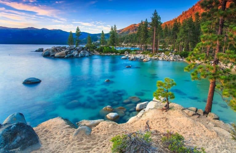 8 Awesome Airbnbs in Lake Tahoe for an Amazing Vacation