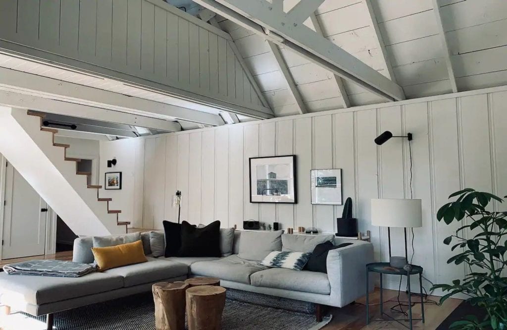 There are many great Airbnbs in Lake Tahoe.