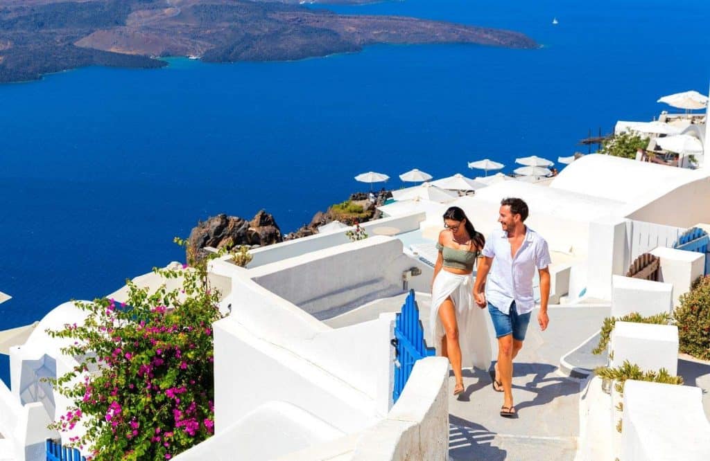 Of the two, Santorini is the most romantic.