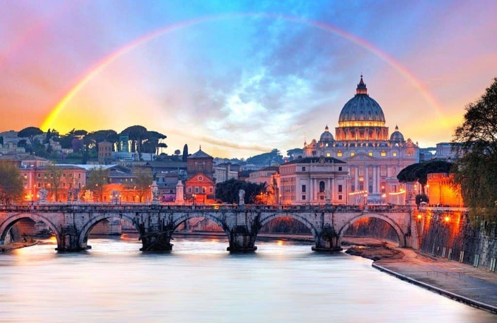 Avoid these scams when visiting the Vatican.